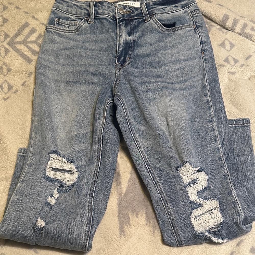 A179. Lovervet Light Blue Distressed Straight Leg Jeans